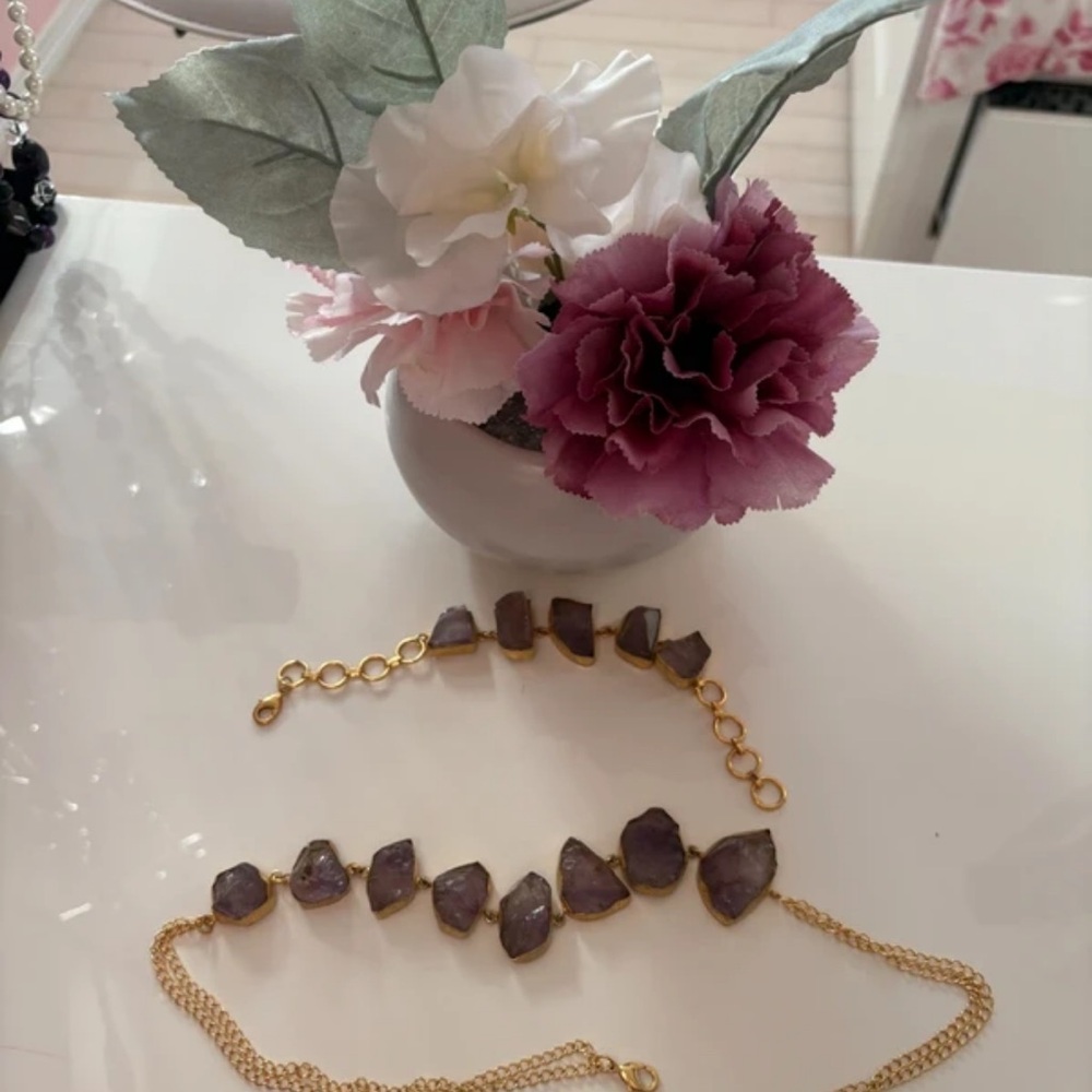 Elegant Gold Necklace with Amethyst Stones